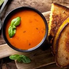 Zupa krem z pomidorów: Prosty przepis krok po kroku na idealny smak