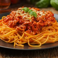 Idealny sos pomidorowy do spaghetti: przepis krok po kroku