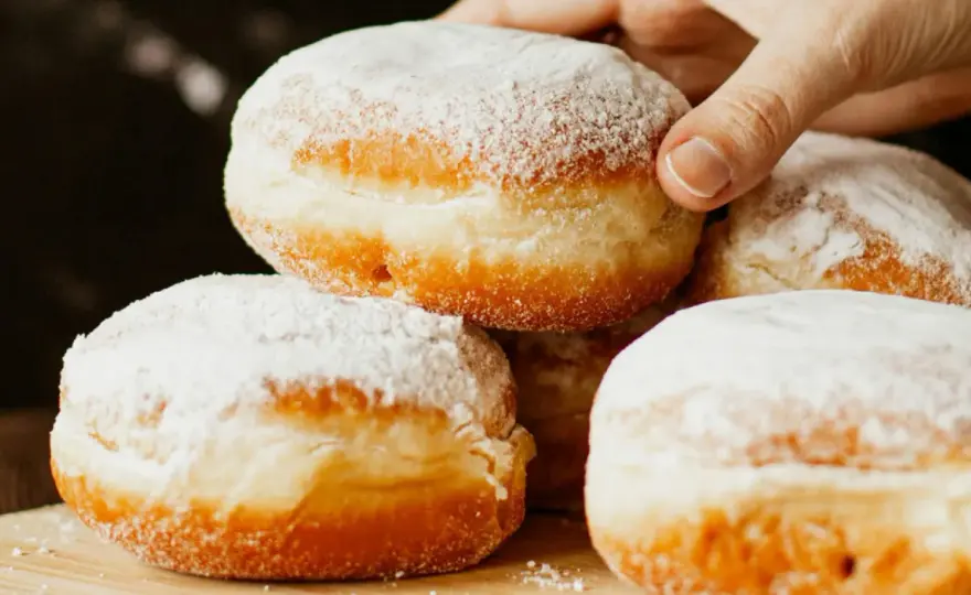 Fit pączki - jak upiec lżejsze, puszyste i bez wyrzutów sumienia?
