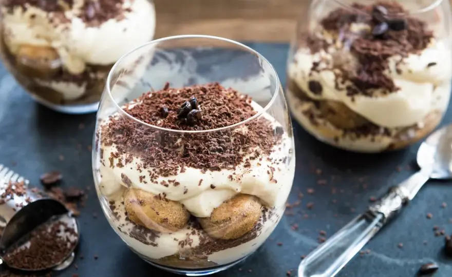 Najłatwiejsze Tiramisu - Idealny przepis bez pieczenia!
