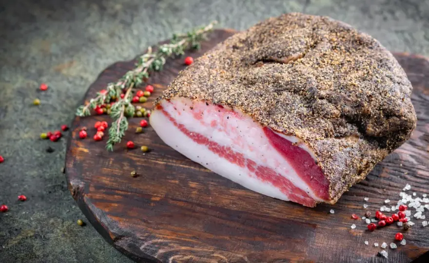 Guanciale - co to jest i jak używać? Różnice vs boczek!