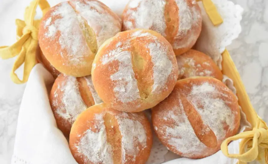 Bułka ziemniaczana - Przepis na idealnie miękkie pieczywo