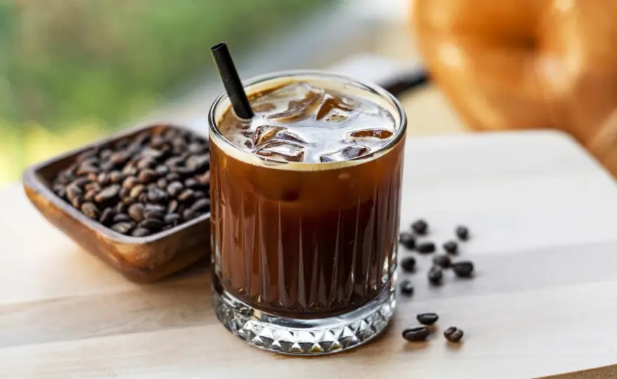 Cold brew - przepis idealny? Zrób kawę bez goryczki!