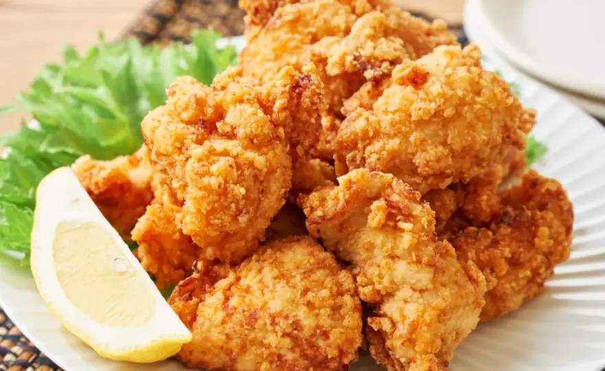 Domowy kurczak jak z KFC: Sekretny przepis na chrupkość i soczystość