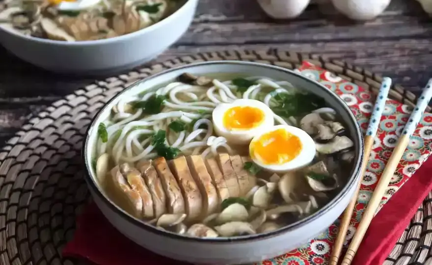 Domowy ramen - Jak zrobić idealną zupę krok po kroku?