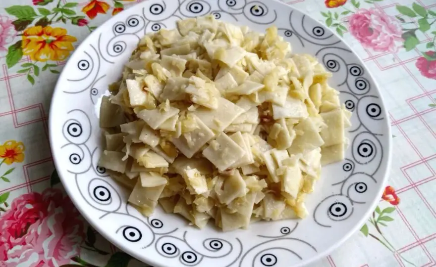 Łazanki z białą kapustą - przepis na domowy smak