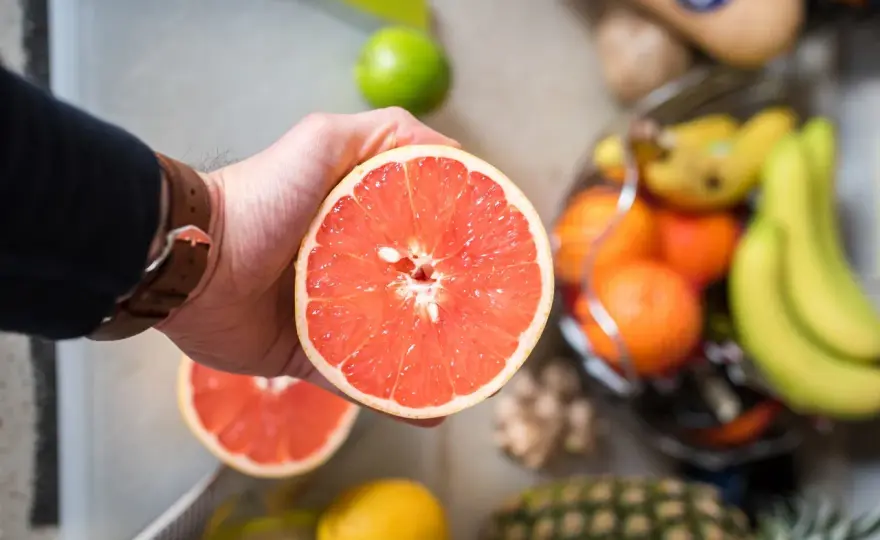 Grejpfrut kcal - Ile ma naprawdę? Licz bez zgadywania!