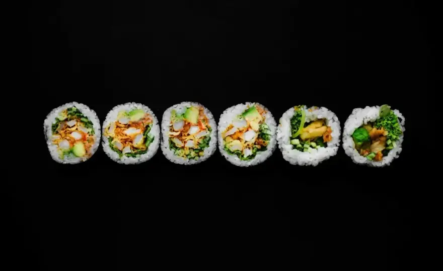 Futomaki - co to za sushi? Przewodnik po grubych rolkach
