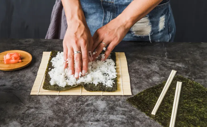 Idealna zalewa do sushi - Proporcje i przepis na ryż