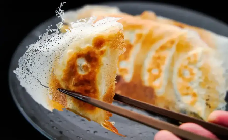 Gyoza w domu - jak zrobić chrupiące pierożki krok po kroku