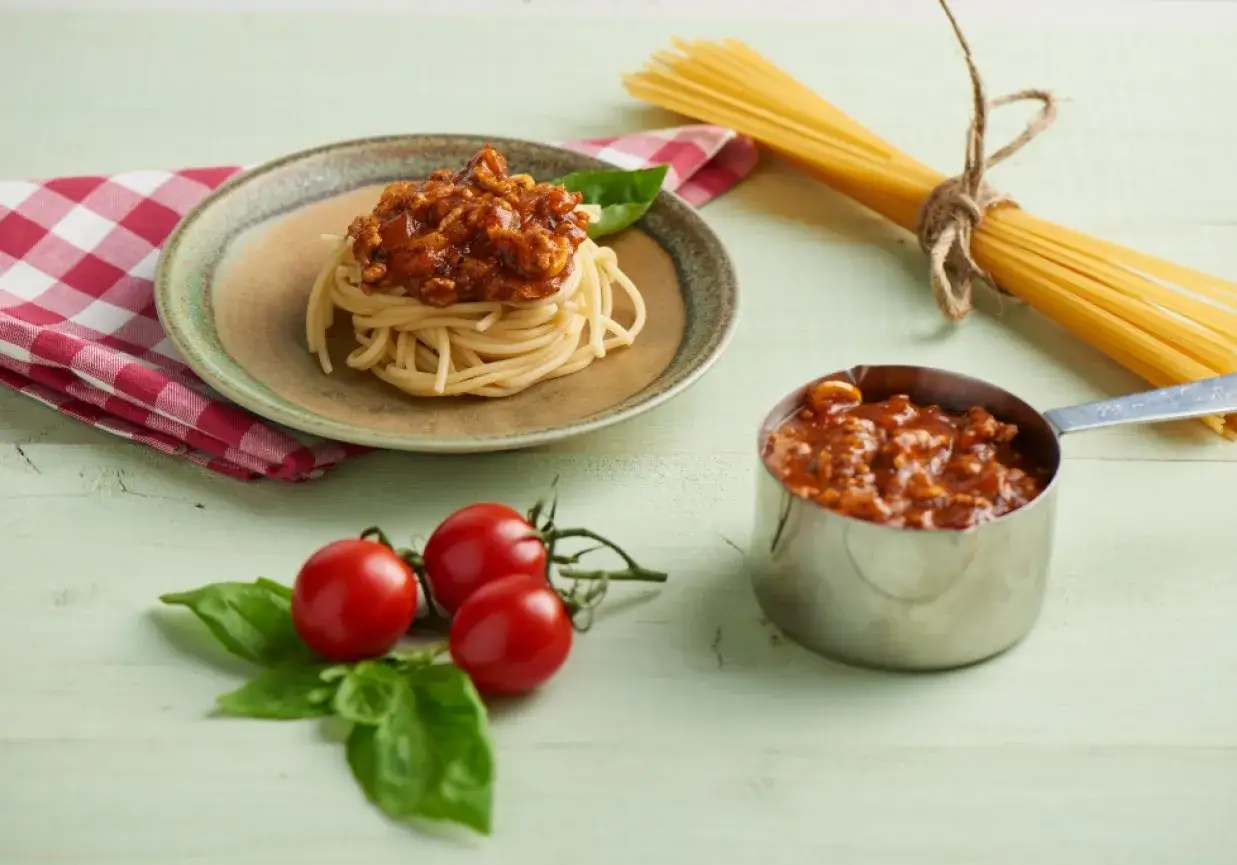 Zdjęcie Domowy sos do spaghetti: Przepisy na szybki i klasyczny sos